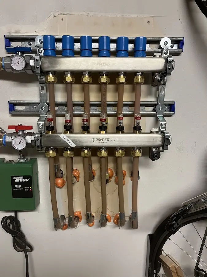 Plumber performing Gas Leak Detection at a residential property in Alondra Park